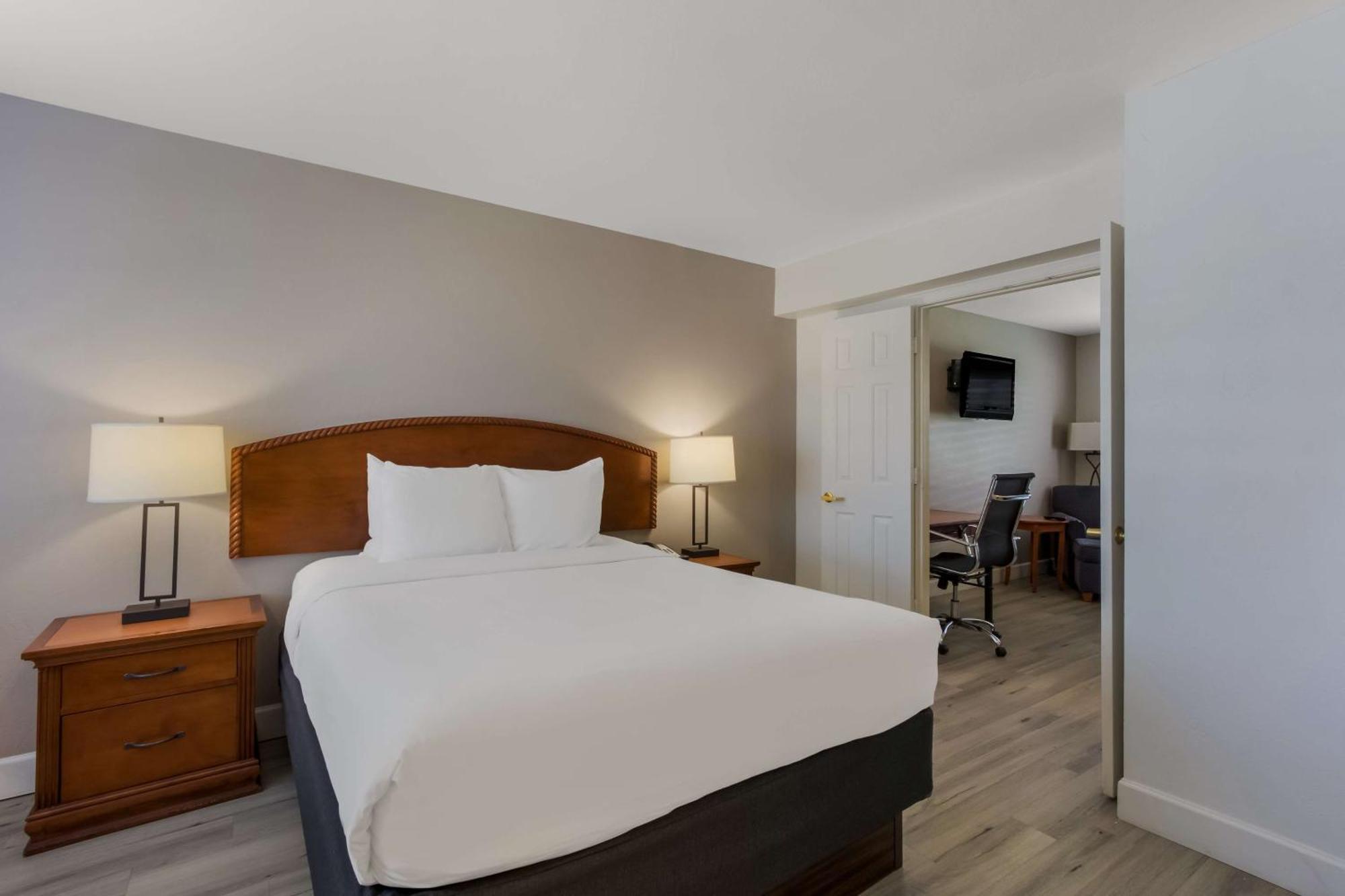 Surestay Plus Hotel By Best Western Tempe University エクステリア 写真