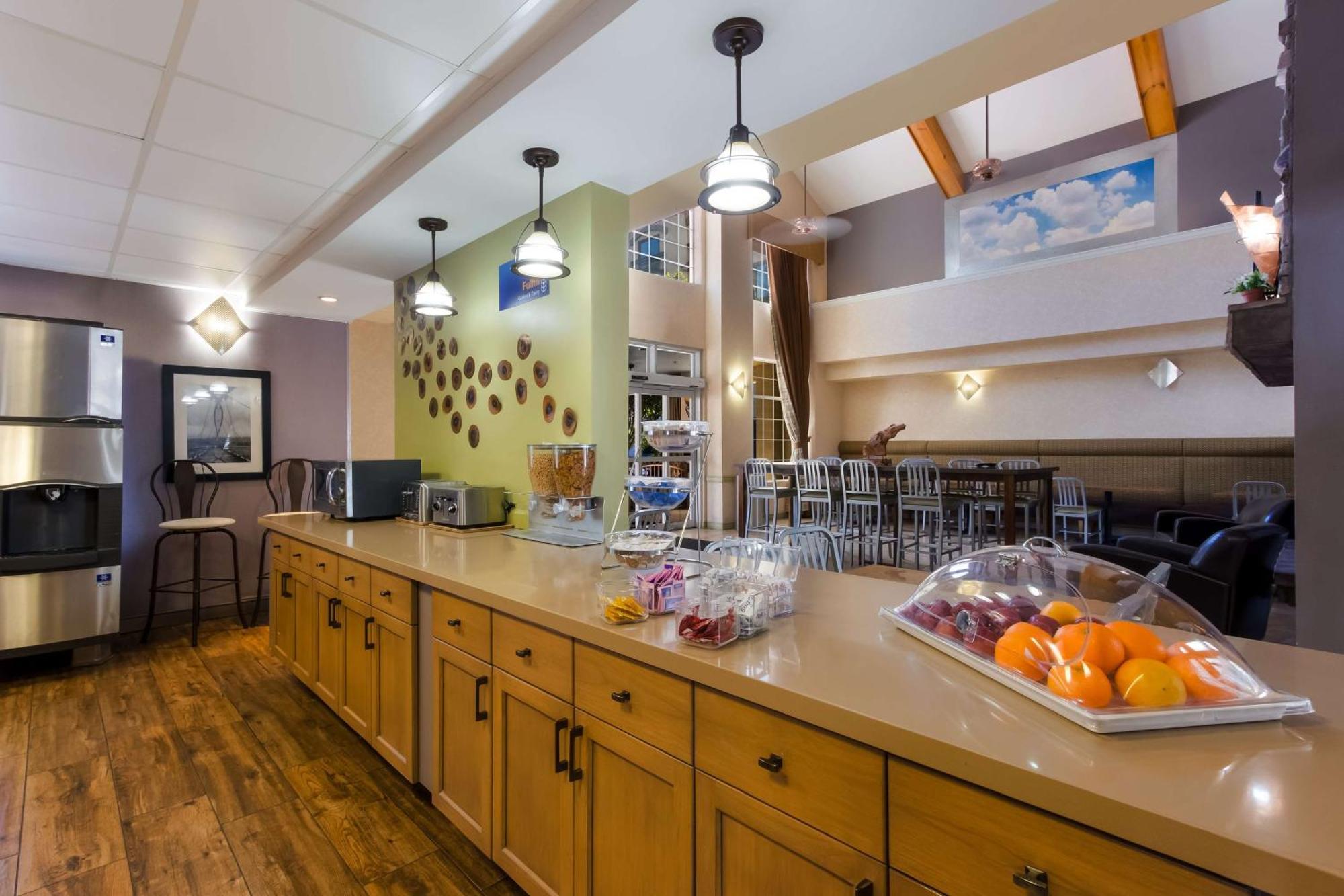 Surestay Plus Hotel By Best Western Tempe University エクステリア 写真